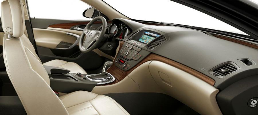  Opel Insignia 2008 года  (фото 3 из 126)